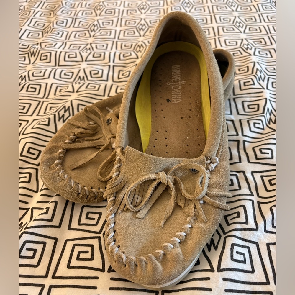 Minnetonka Tan Suede Kilty Moccasins - Picture 2 of 3